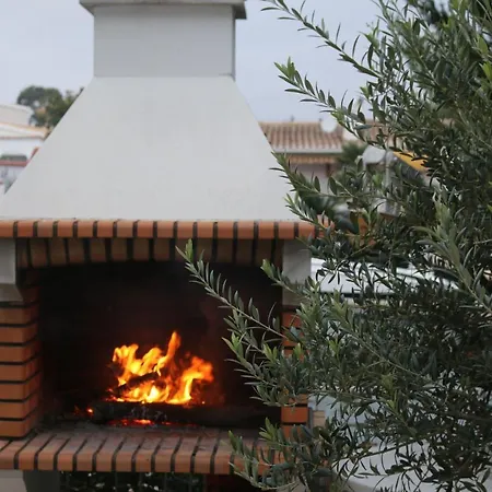 Requesens On Canal Holiday home