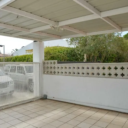 בית נופש Requesens On Canal